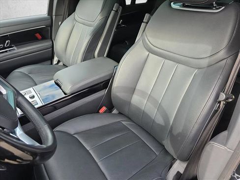 Used 2023 Land Rover Range Rover Long Wheelbase SE image 17