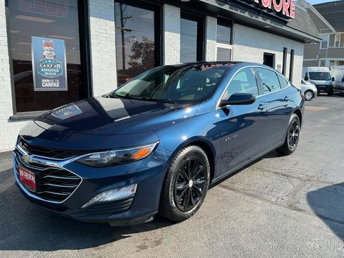 Used 2020 Chevrolet Malibu LT FWD image 2