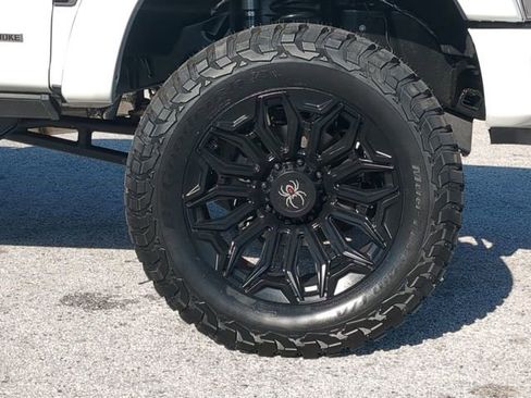 New 2026 Ford F250 Lariat w/ Black Appearance Package image 11