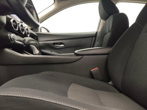 Used 2023 Nissan Sentra SV FWD image 17