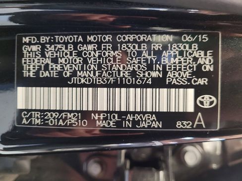 Used 2015 Toyota Prius C One image 33