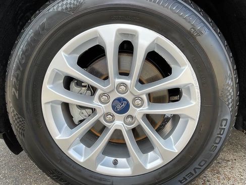 Used 2020 Ford Escape SE image 14