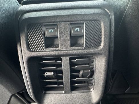 Used 2025 Ford Bronco Badlands image 29