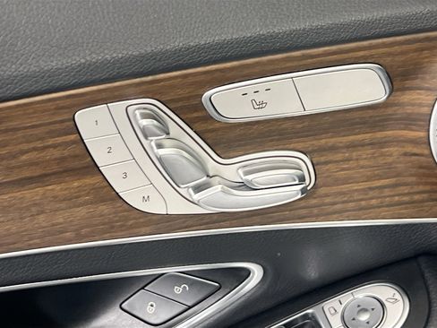 Used 2019 Mercedes-Benz C 300 4MATIC Sedan image 19