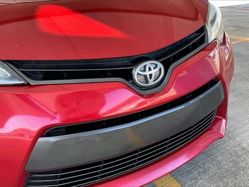 Used 2016 Toyota Corolla LE image 29