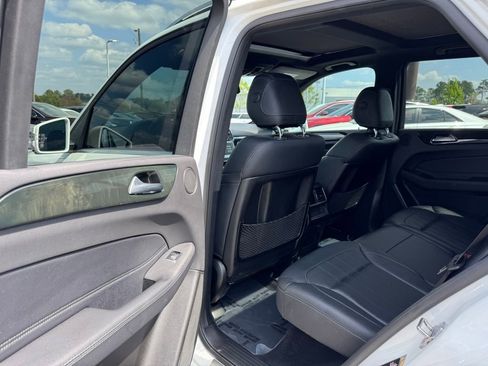 Used 2019 Mercedes-Benz GLE 400 4MATIC image 39