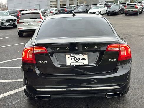 Used 2018 Volvo S60 T5 Inscription image 32