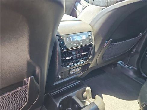 Used 2021 Jeep Grand Cherokee L Limited AWD/4WD image 18