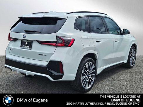 New 2026 BMW X1 xDrive28i w/ Technology Package AWD/4WD image 3