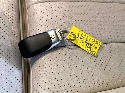 Used 2021 Mercedes-Benz GLA 250 4MATIC image 13