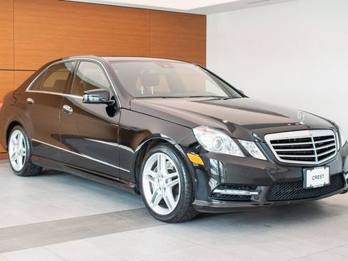 Used 2013 Mercedes-Benz E 550 4MATIC Sedan image 3