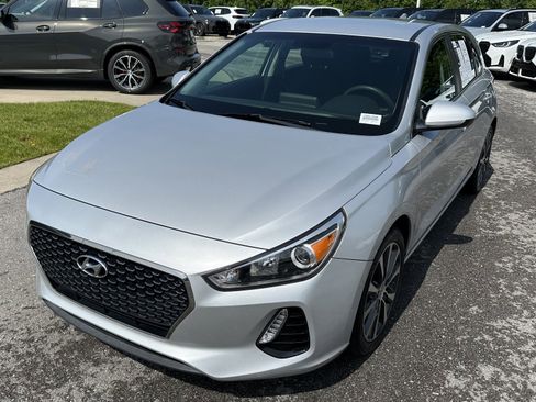 Used 2018 Hyundai Elantra GT FWD image 5