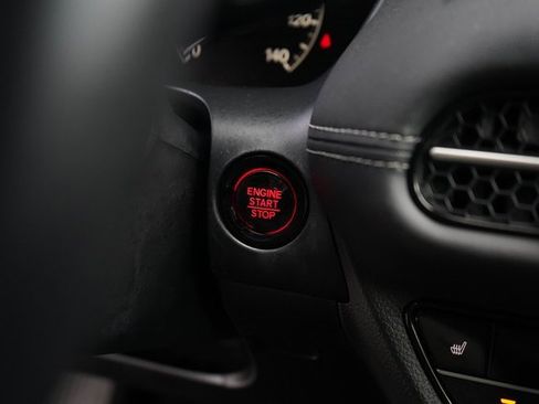 Certified 2023 Honda HR-V EX-L image 31