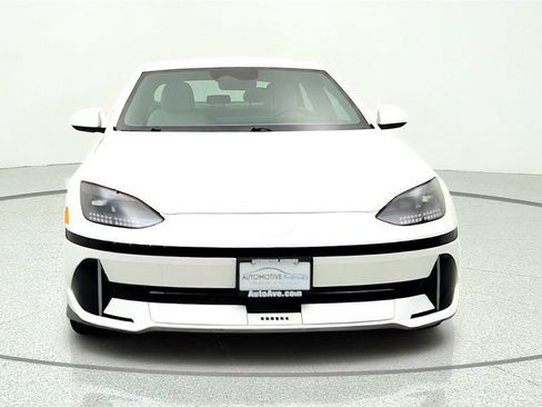 Used 2024 Hyundai Ioniq 6 SEL RWD image 2