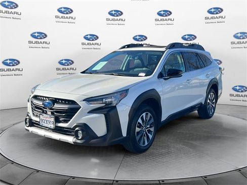 Used 2023 Subaru Outback Limited image 8