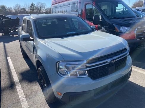 Used 2022 Ford Maverick Lariat w/ Lariat Luxury Package image 2