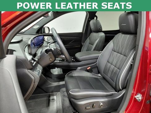 Certified 2025 Buick Enclave Avenir w/ Super Cruise Package image 3