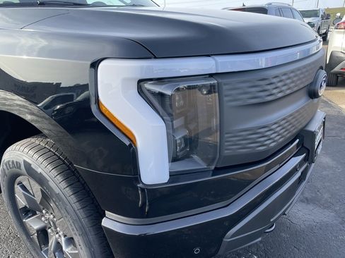 New 2025 Ford F150 Lightning Flash image 31