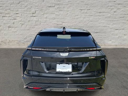 New 2026 Cadillac Lyriq V AWD/4WD image 5