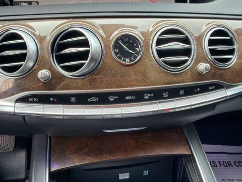 Used 2016 Mercedes-Benz S 550 4MATIC Sedan w/ Premium Package image 17