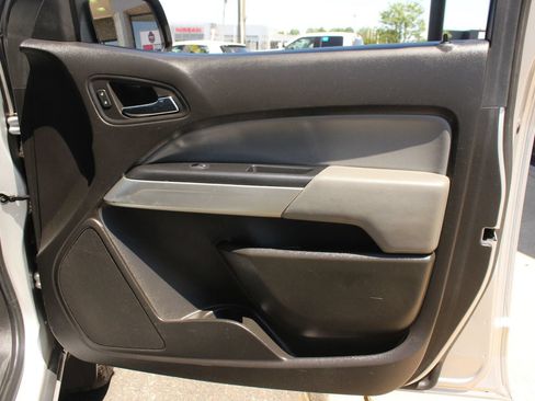 Used 2015 Chevrolet Colorado LT w/ Luxury Package RWD image 23