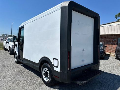 Used 2024 Chevrolet Brightdrop 400 w/ Commercial Equipment Package AWD/4WD image 11