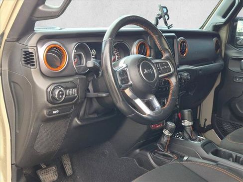 Used 2020 Jeep Gladiator Mojave AWD/4WD image 2