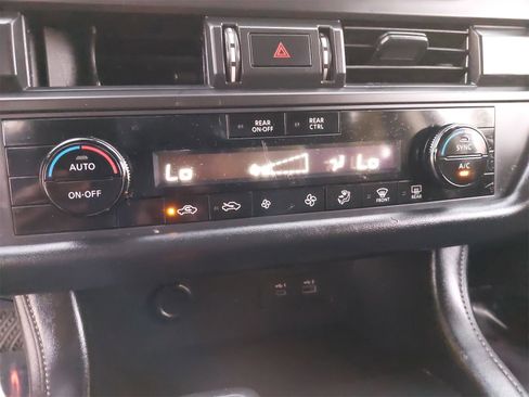 Used 2024 Nissan Pathfinder S w/ Cargo Package image 24