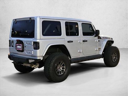 Used 2022 Jeep Wrangler Unlimited Rubicon w/ Xtreme Recon 35" Tire Package image 5