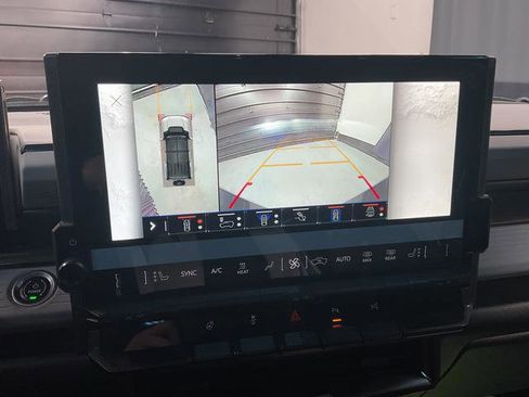 Used 2024 GMC Hummer EV 2X w/ LPO, Illumination Package AWD/4WD image 27