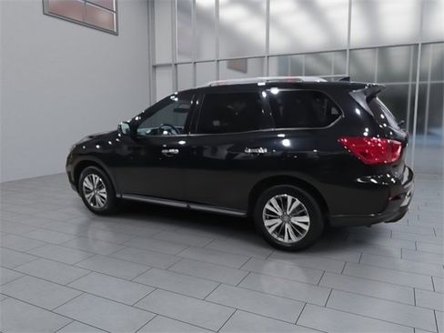 Used 2020 Nissan Pathfinder SL image 6