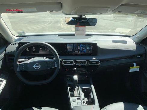 New 2026 Nissan Sentra SR w/ SR Premium Package FWD image 37