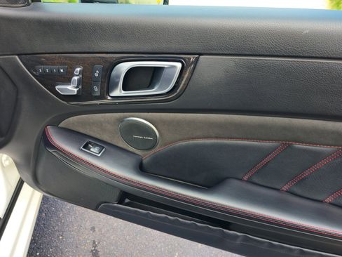 Used 2017 Mercedes-Benz SLC 43 AMG image 27