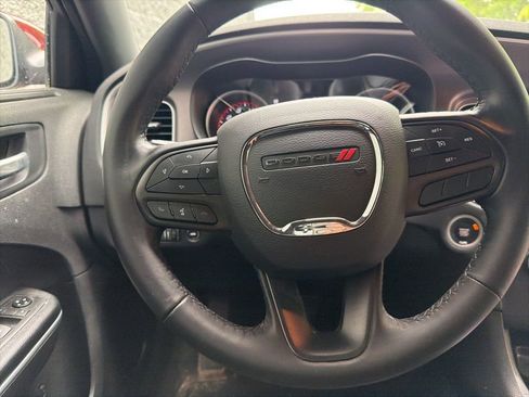 Used 2021 Dodge Charger SXT RWD image 11