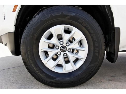 Used 2024 Nissan Frontier SV w/ Technology Package AWD/4WD image 29