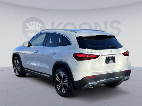 Used 2026 Mercedes-Benz GLA 250 4MATIC image 4