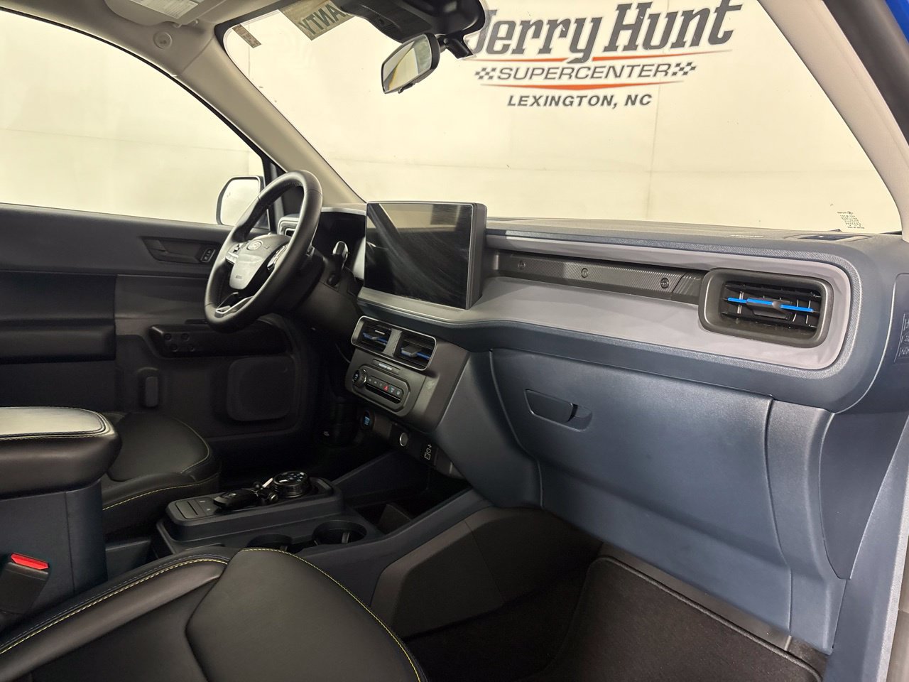 Used 2025 Ford Maverick Lobo AWD/4WD image 30