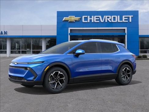 New 2026 Chevrolet Equinox EV LT image 2