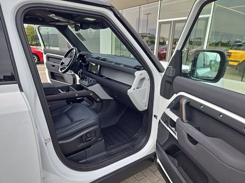 Used 2023 Land Rover Defender 110 S AWD/4WD image 20