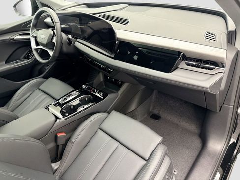 New 2025 Audi Q6 e-tron Premium Plus image 17