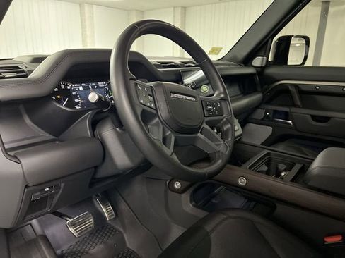 Used 2023 Land Rover Defender 130 X image 10