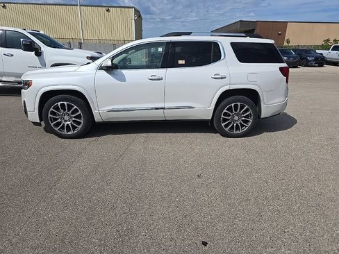 Used 2022 GMC Acadia Denali w/ GMC Pro Grade Package AWD/4WD image 3