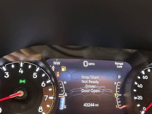 Used 2025 Jeep Compass Limited image 16