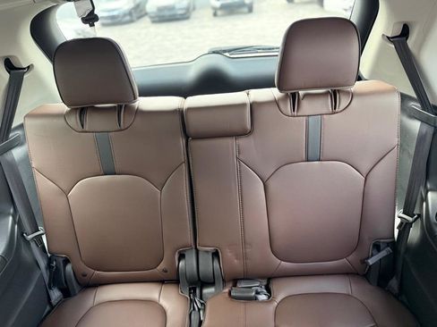 Used 2025 Honda Pilot Elite image 36