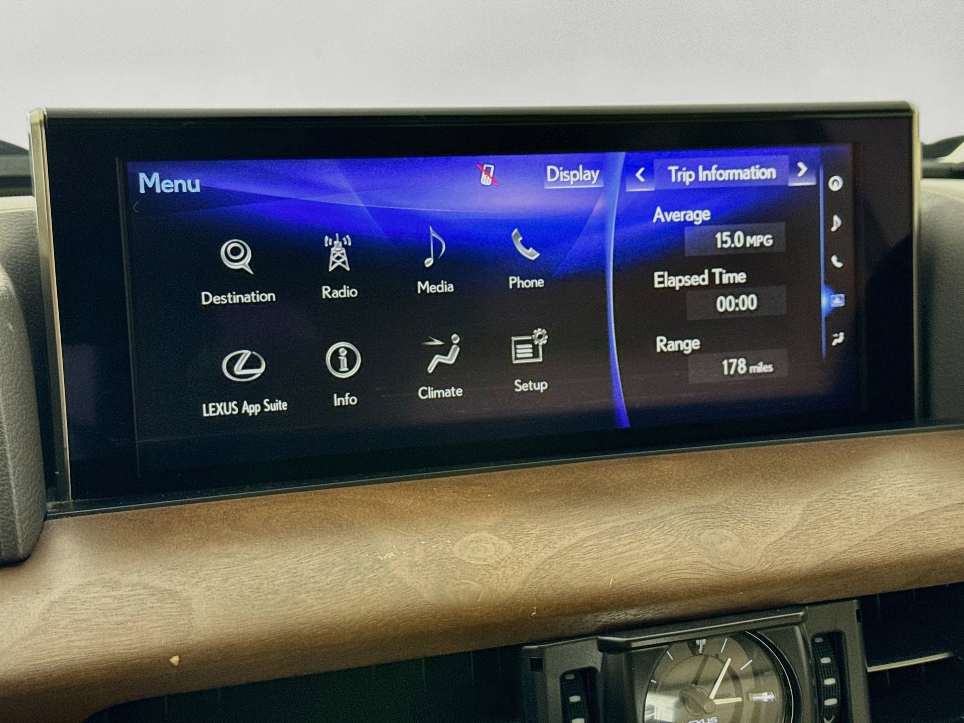 Used 2016 Lexus LX 570 4WD w/ Luxury Package image 16