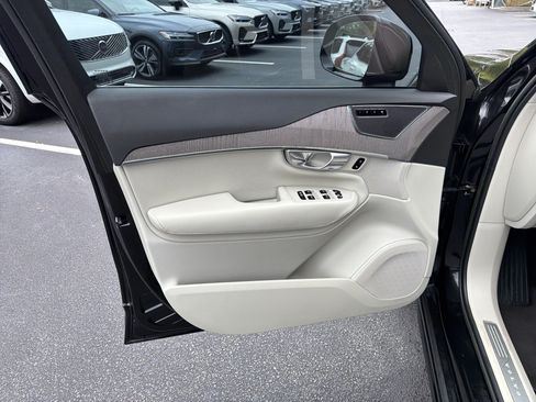 Certified 2023 Volvo XC90 B5 Plus AWD/4WD image 14