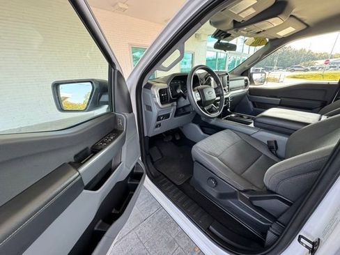 Used 2022 Ford F150 XLT image 11