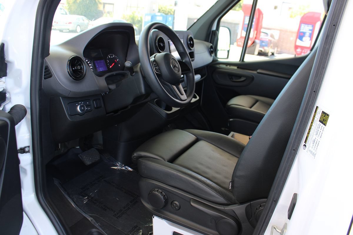 Used 2022 Mercedes-Benz Sprinter 3500 image 17