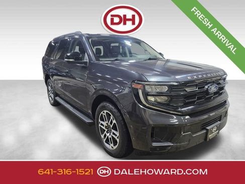 Used 2025 Ford Expedition Active AWD/4WD image 1