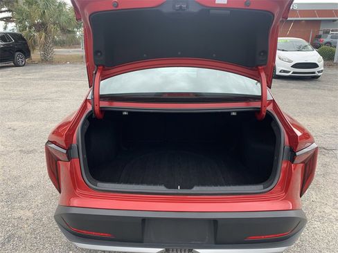 Used 2025 Kia K4 LXS image 10